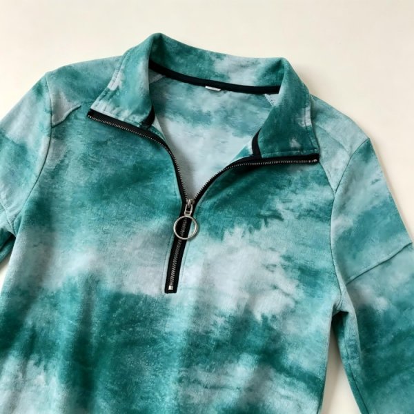 Fresh V-Neck Green Print Top